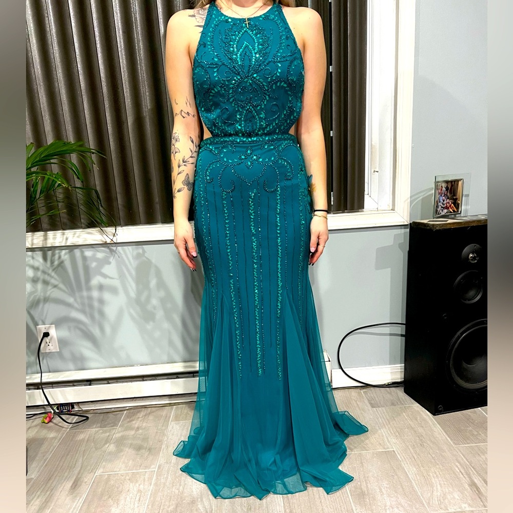 Primavera Couture prom dress